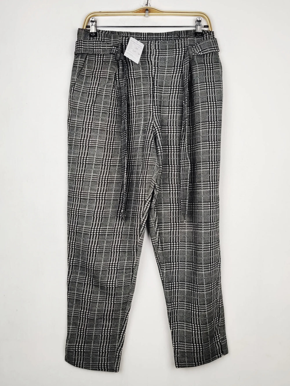 Buy online pre-used pre-loved 100% authentic & Original branded River Island (TT-3899) available in Pakistan. Top international brands avilable.