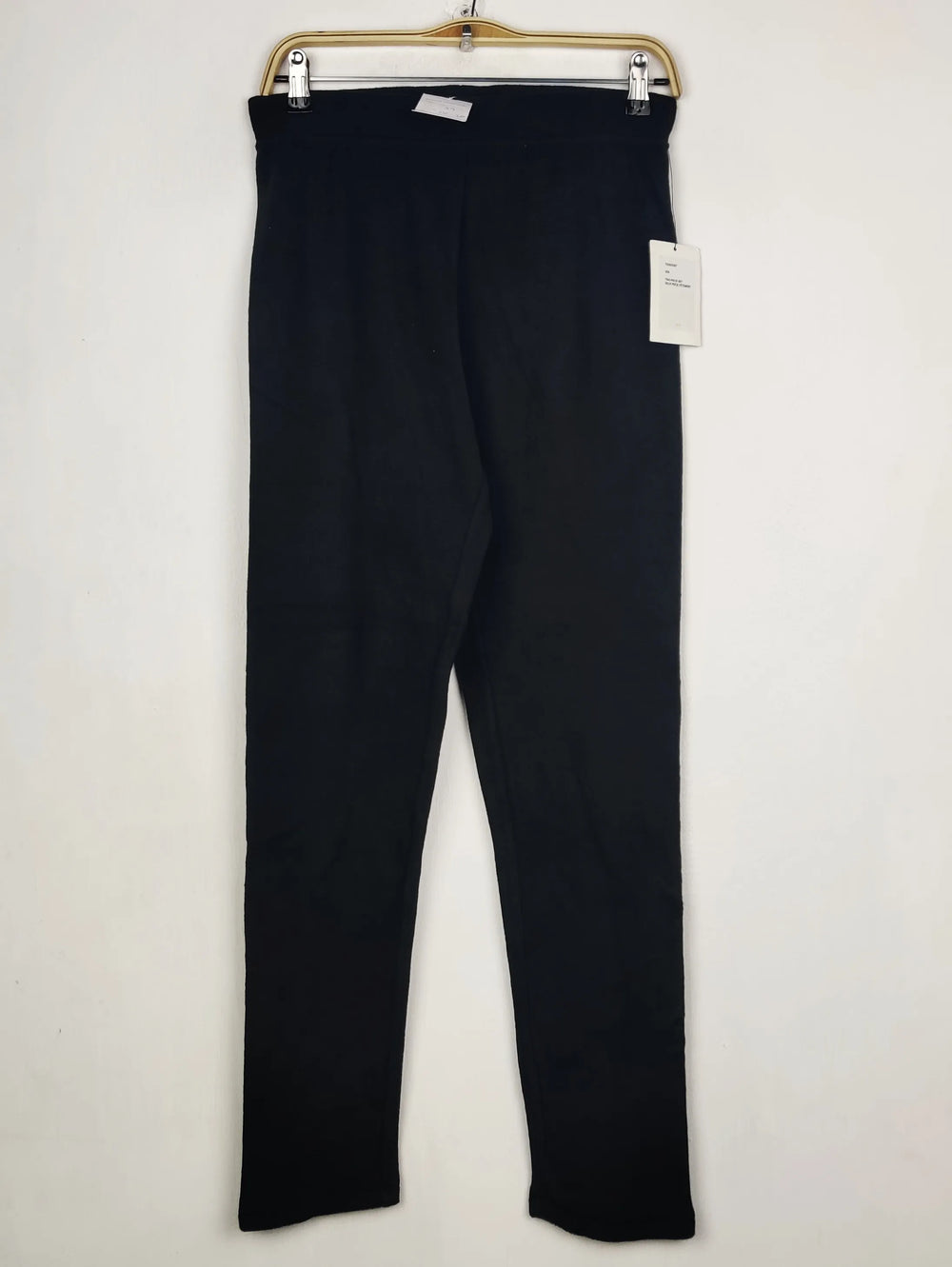Buy online pre-used pre-loved 100% authentic & Original branded D.K.N.Y (TT-3976) available in Pakistan. Top international brands avilable.