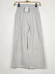 Buy online pre-used pre-loved 100% authentic & Original branded H&M (TT-3977) available in Pakistan. Top international brands avilable.