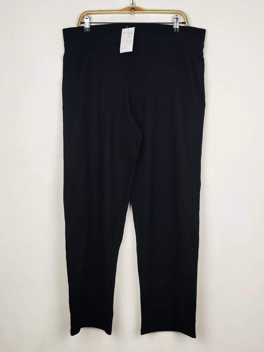 Buy online pre-used pre-loved 100% authentic & Original branded Marks & Spencer (TT-3992) available in Pakistan. Top international brands avilable.