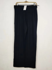 Buy online pre-used pre-loved 100% authentic & Original branded Marks & Spencer (TT-3993) available in Pakistan. Top international brands avilable.