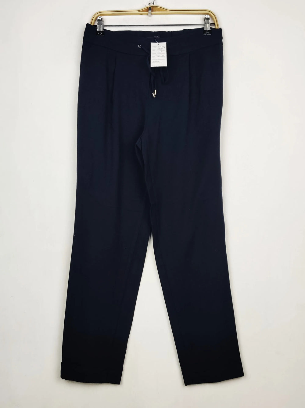 Buy online pre-used pre-loved 100% authentic & Original branded Marks & Spencer (TT-4029) available in Pakistan. Top international brands avilable.