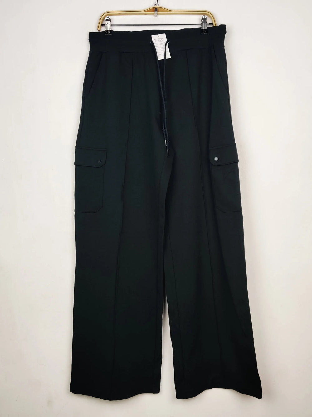 Buy online pre-used pre-loved 100% authentic & Original branded Marks & Spencer (TT-4035) available in Pakistan. Top international brands avilable.