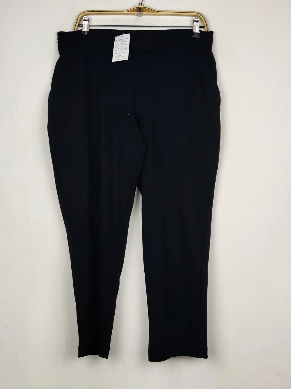 Buy online pre-used pre-loved 100% authentic & Original branded Bonmarche (TT-4041) available in Pakistan. Top international brands avilable.