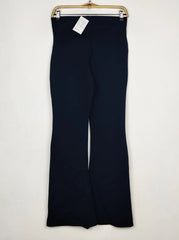 Buy online pre-used pre-loved 100% authentic & Original branded Marks & Spencer (TT-4043) available in Pakistan. Top international brands avilable.