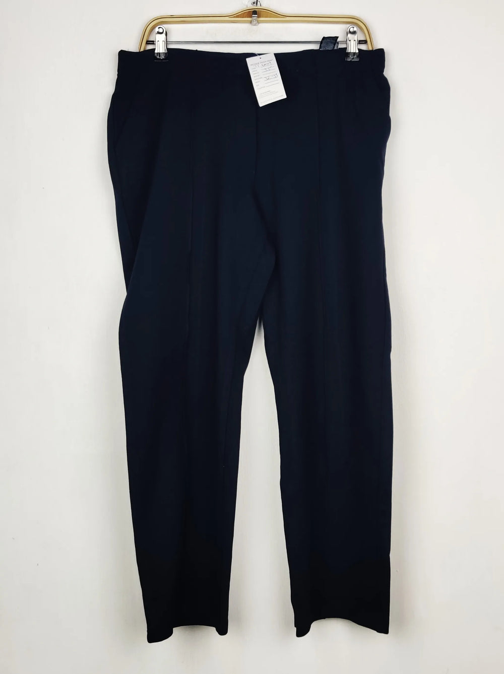 Buy online pre-used pre-loved 100% authentic & Original branded Marks & Spencer (TT-4044) available in Pakistan. Top international brands avilable.