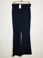 Buy online pre-used pre-loved 100% authentic & Original branded Marks & Spencer (TT-4045) available in Pakistan. Top international brands avilable.