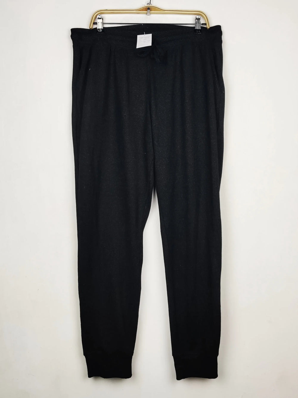 Buy online pre-used pre-loved 100% authentic & Original branded Loungewear (TT-4051) available in Pakistan. Top international brands avilable.