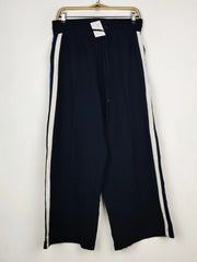 Buy online pre-used pre-loved 100% authentic & Original branded Marks & Spencer (TT-4063) available in Pakistan. Top international brands avilable.