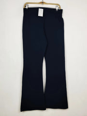 Buy online pre-used pre-loved 100% authentic & Original branded Marks & Spencer (TT-4066) available in Pakistan. Top international brands avilable.