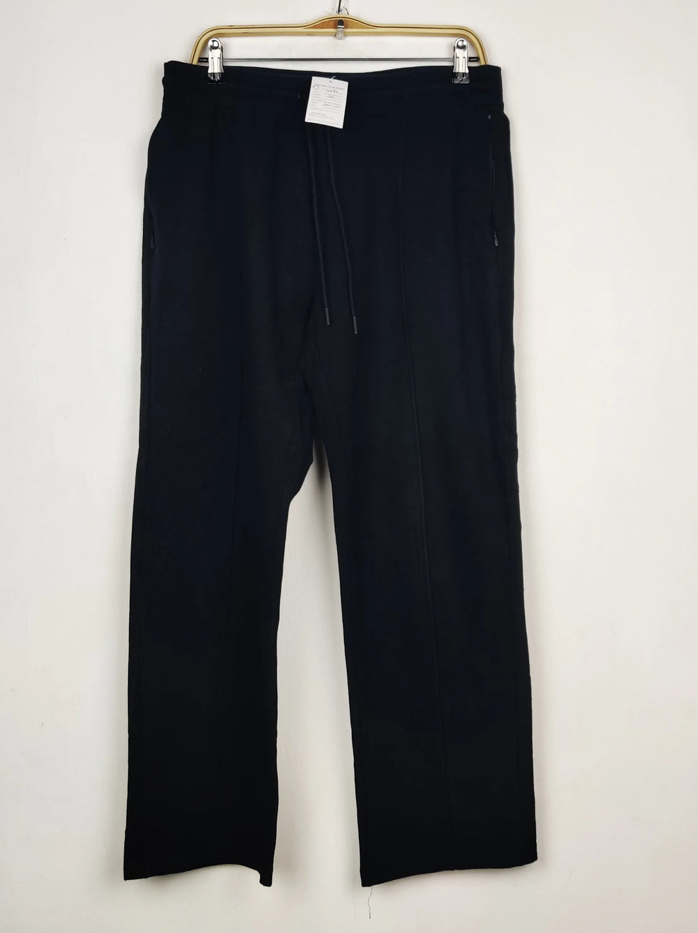 Buy online pre-used pre-loved 100% authentic & Original branded Marks & Spencer (TT-4074) available in Pakistan. Top international brands avilable.