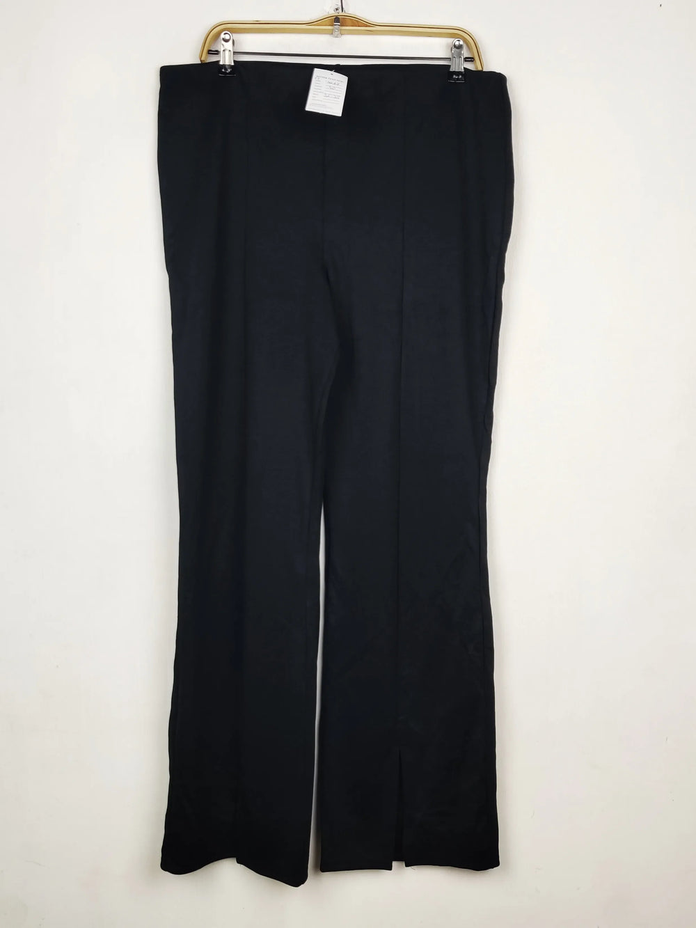 Buy online pre-used pre-loved 100% authentic & Original branded Easy (TT-4083) available in Pakistan. Top international brands avilable.