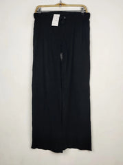 Buy online pre-used pre-loved 100% authentic & Original branded Peacocks (TT-4091) available in Pakistan. Top international brands avilable.