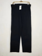 Buy online pre-used pre-loved 100% authentic & Original branded Marks & Spencer (TT-4097) available in Pakistan. Top international brands avilable.