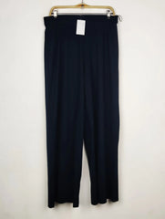 Buy online pre-used pre-loved 100% authentic & Original branded Marks & Spencer (TT-4113) available in Pakistan. Top international brands avilable.