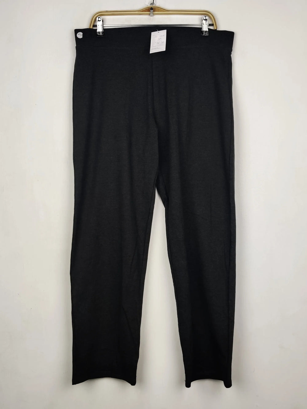 Buy online pre-used pre-loved 100% authentic & Original branded Marks & Spencer (TT-4115) available in Pakistan. Top international brands avilable.