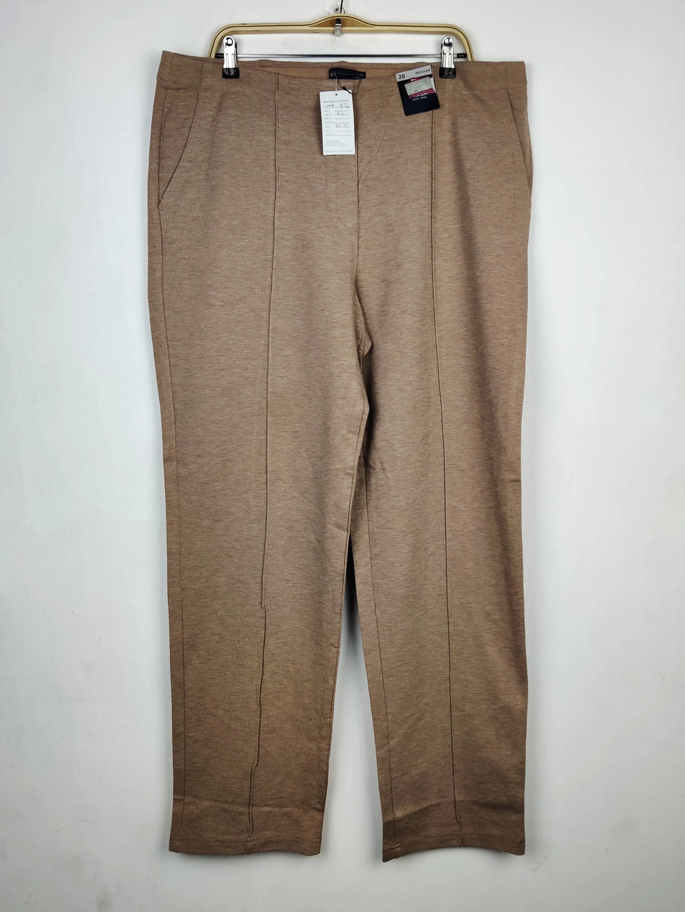 Buy online pre-used pre-loved 100% authentic & Original branded Marks & Spencer (TT-4136) available in Pakistan. Top international brands avilable.