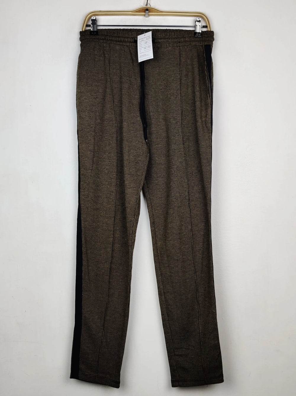 Buy online pre-used pre-loved 100% authentic & Original branded Marks & Spencer (TT-4174) available in Pakistan. Top international brands avilable.