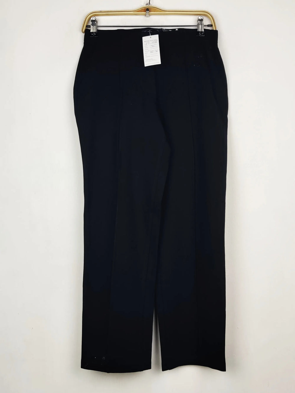 Buy online pre-used pre-loved 100% authentic & Original branded Marks & Spencer (TT-4178) available in Pakistan. Top international brands avilable.