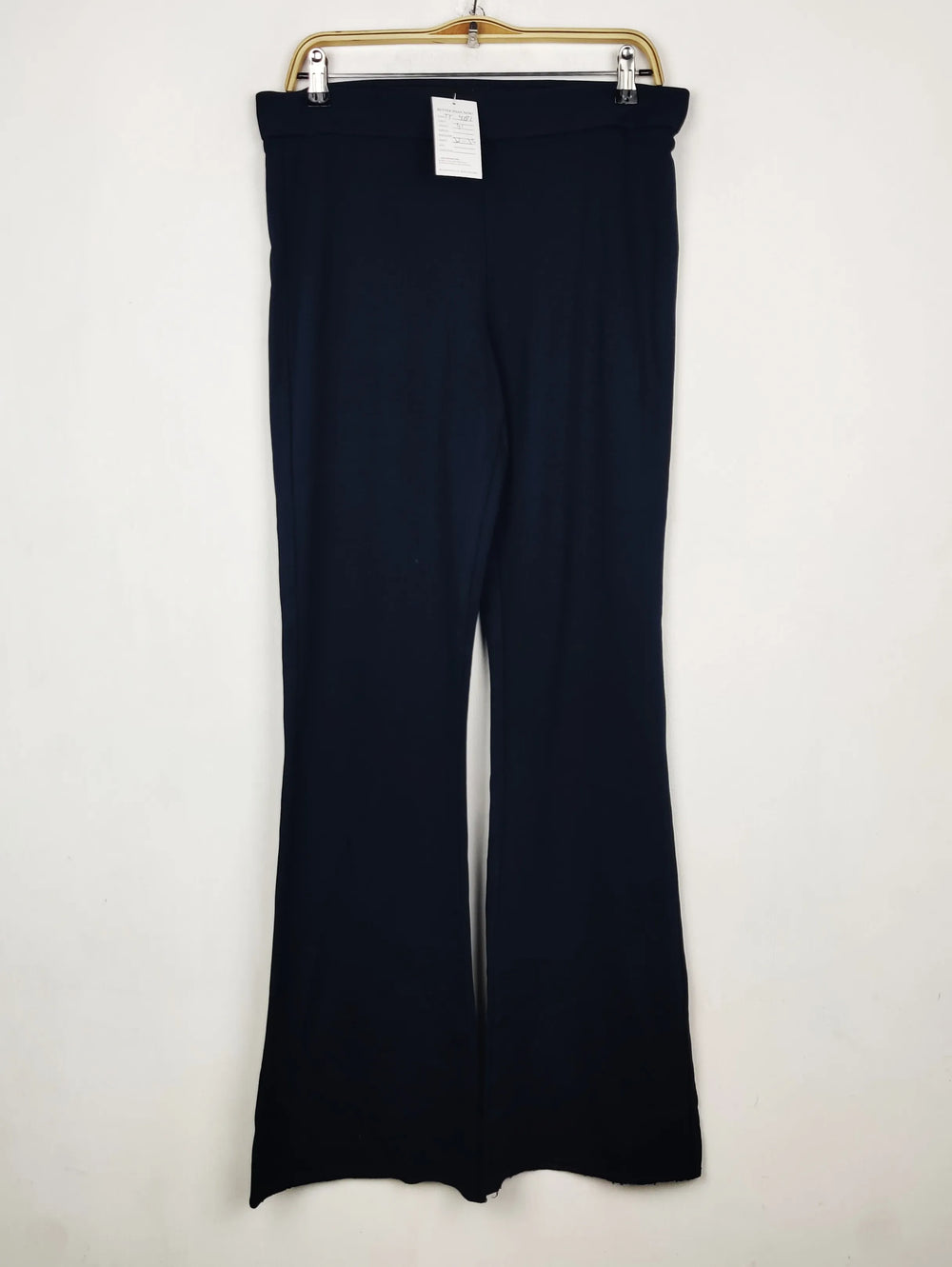 Buy online pre-used pre-loved 100% authentic & Original branded Marks & Spencer (TT-4181) available in Pakistan. Top international brands avilable.