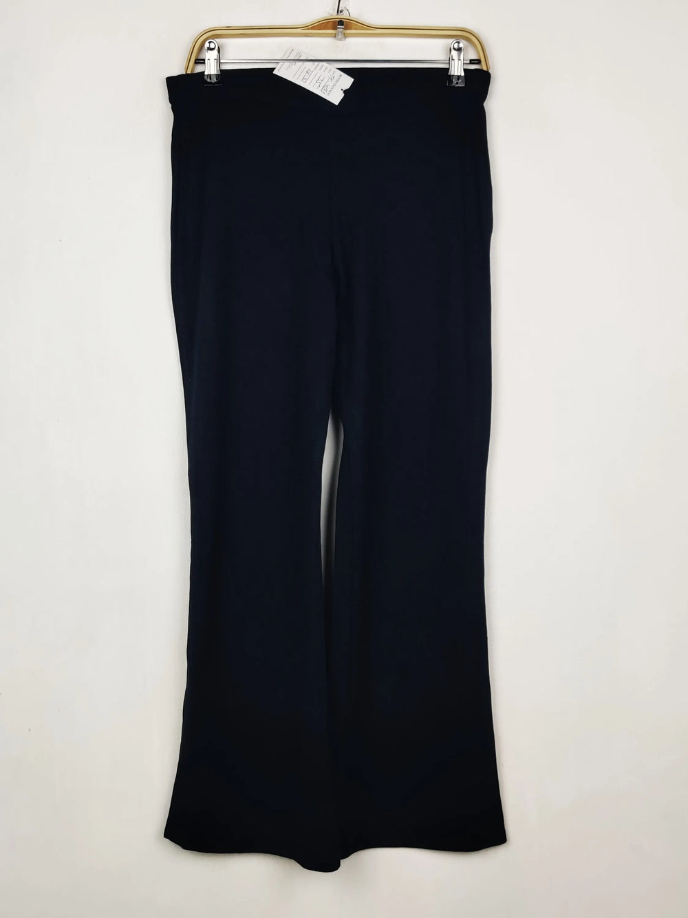 Buy online pre-used pre-loved 100% authentic & Original branded Marks & Spencer (TT-4183) available in Pakistan. Top international brands avilable.