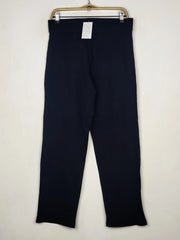 Buy online pre-used pre-loved 100% authentic & Original branded Marks & Spencer (TT-4217) available in Pakistan. Top international brands avilable.