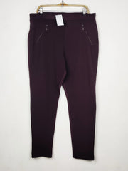 Buy online pre-used pre-loved 100% authentic & Original branded Marks & Spencer (TT-4221) available in Pakistan. Top international brands avilable.