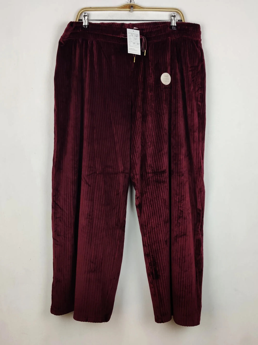 Buy online pre-used pre-loved 100% authentic & Original branded Marks & Spencer (TT-4280) available in Pakistan. Top international brands avilable.