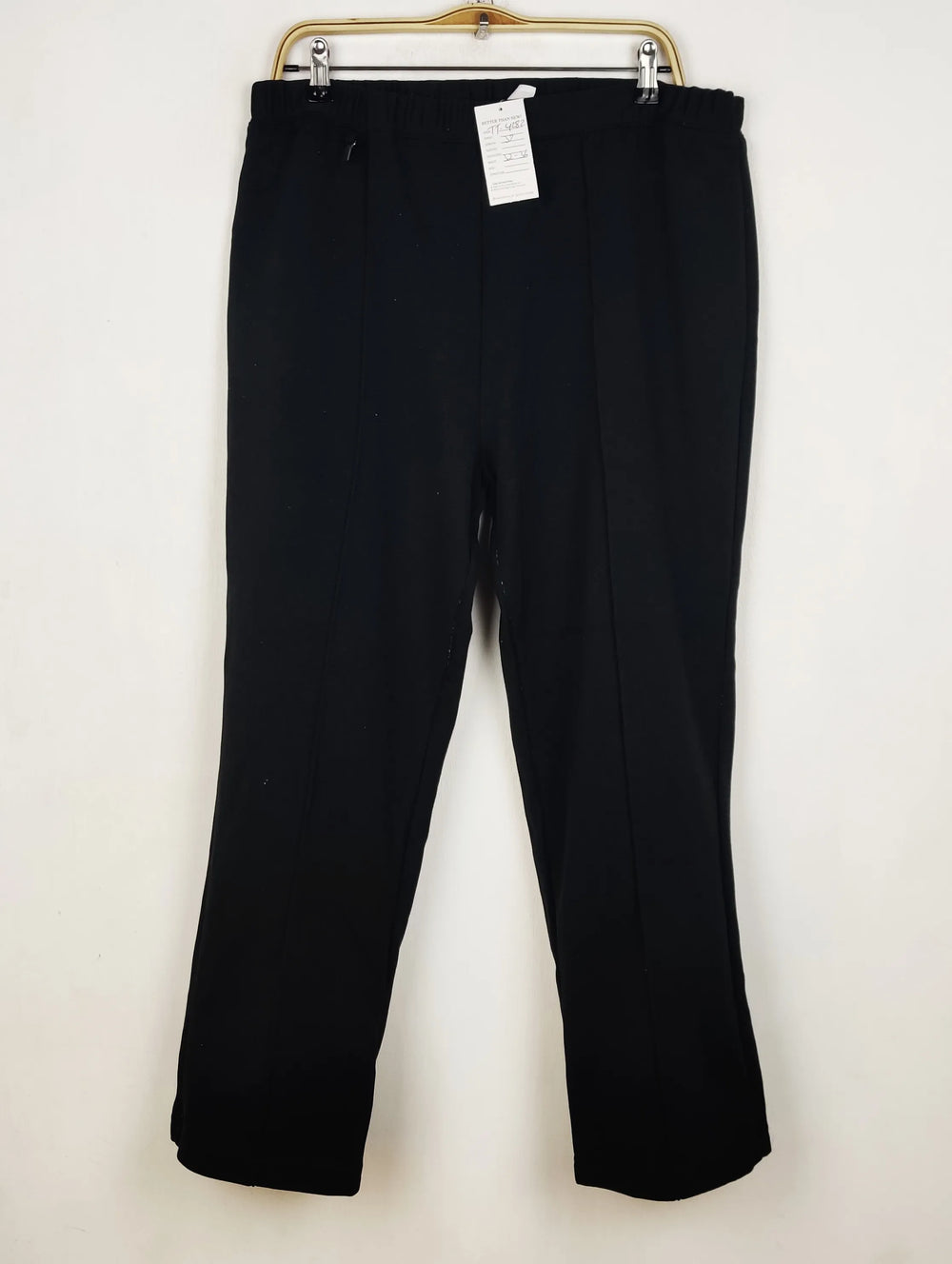 Buy online pre-used pre-loved 100% authentic & Original branded Damart (TT-4282) available in Pakistan. Top international brands avilable.