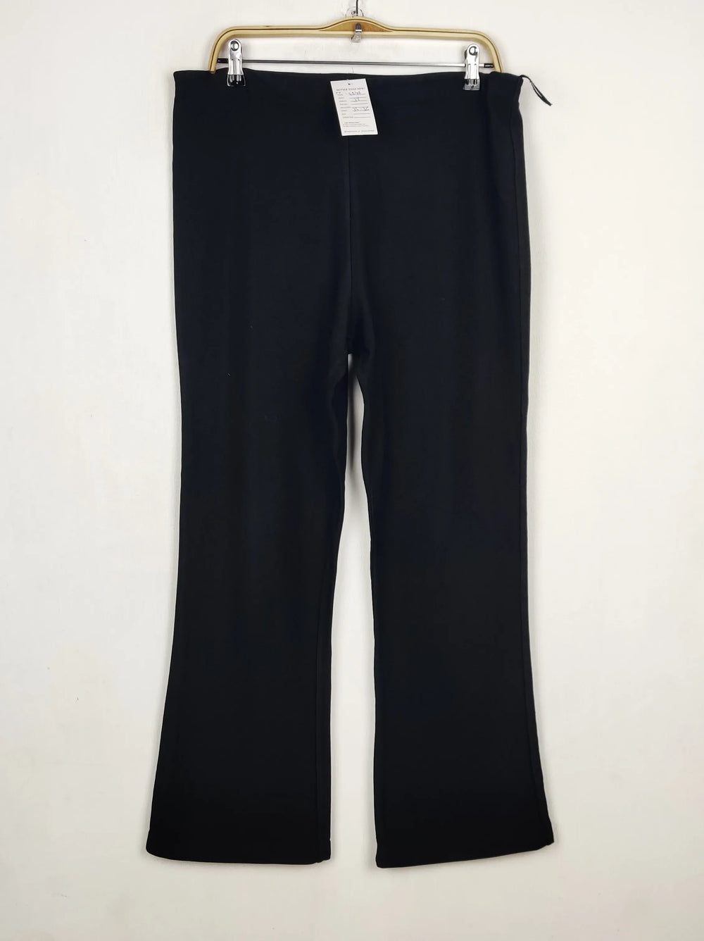 Buy online pre-used pre-loved 100% authentic & Original branded Happit (TT-4346) available in Pakistan. Top international brands avilable.