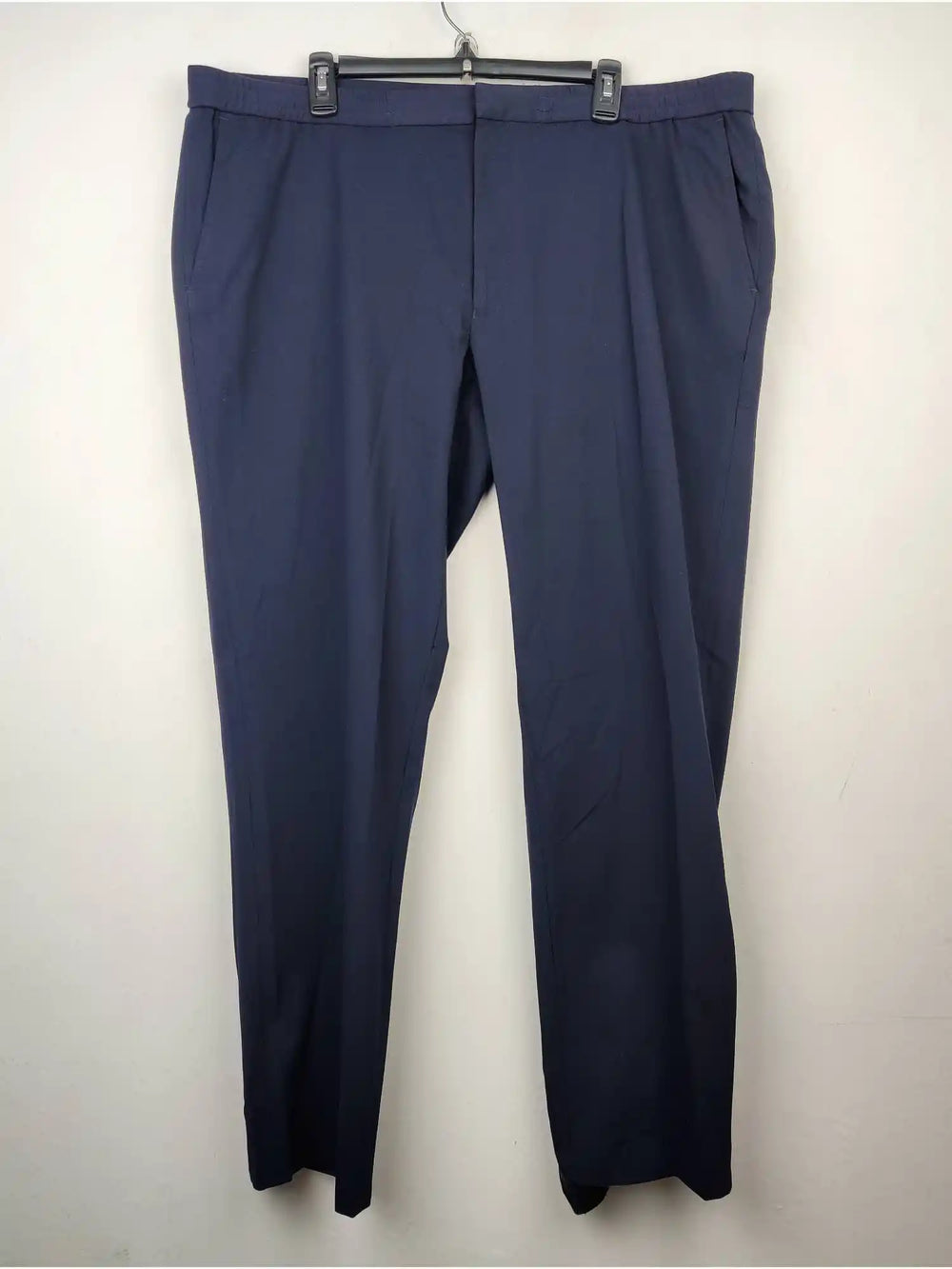 Buy online pre-used pre-loved 100% authentic & Original branded Autograph (TT-66) available in Pakistan. Top international brands avilable.