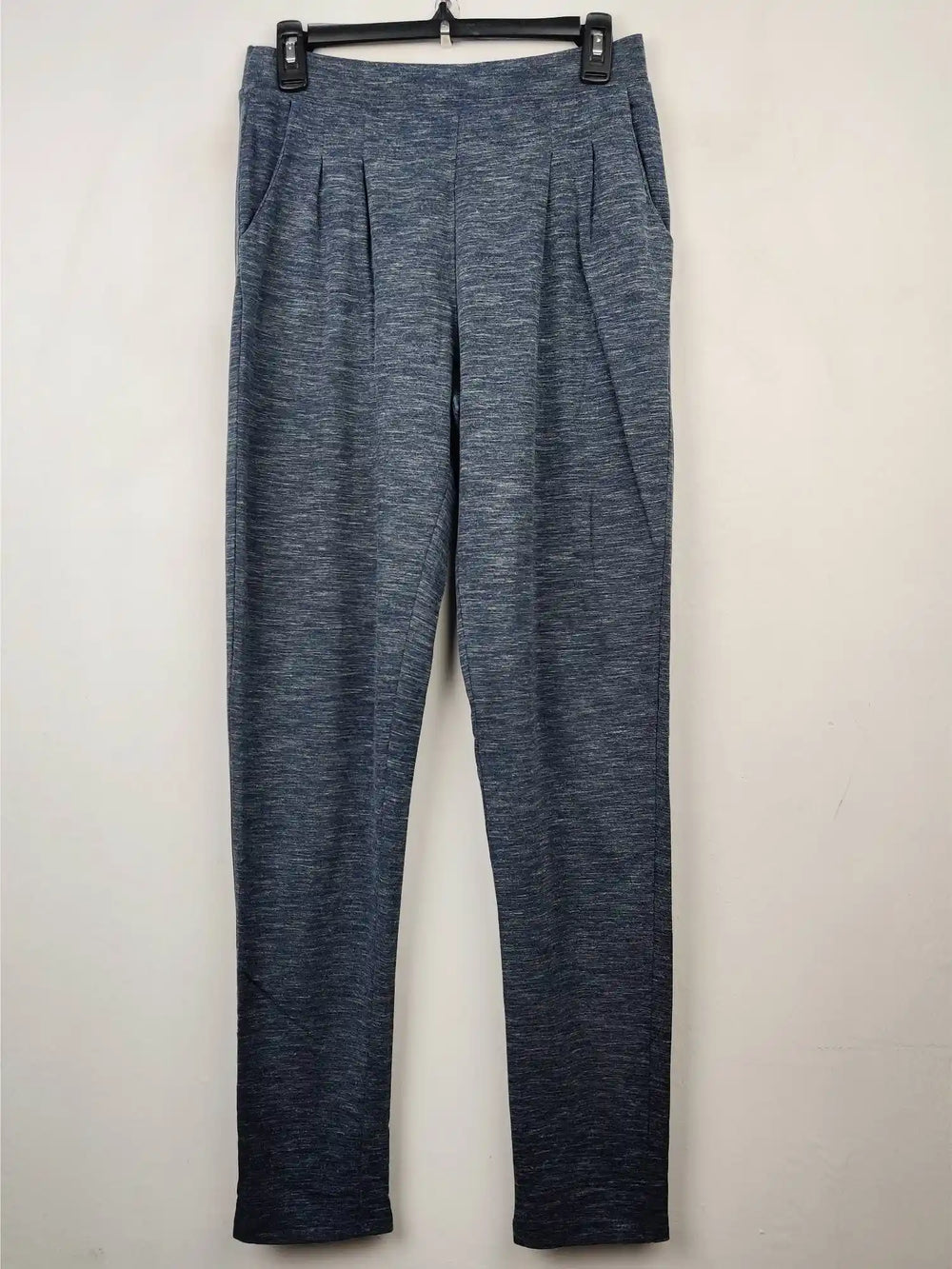 Buy online pre-used pre-loved 100% authentic & Original branded White Stuff (TT-79) available in Pakistan. Top international brands avilable.