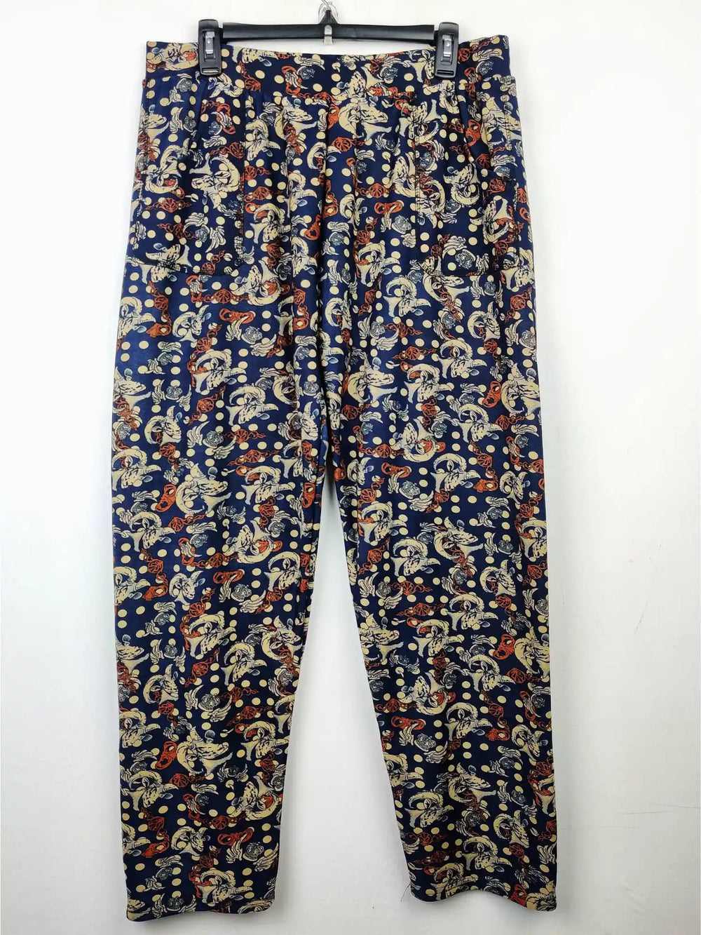 Buy online pre-used pre-loved 100% authentic & Original branded Unknown Brand (TT-98) available in Pakistan. Top international brands avilable.