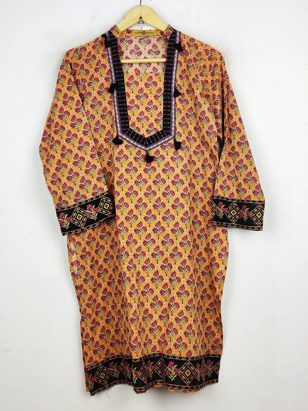 Buy online pre-used pre-loved 100% authentic & Original branded Bonanza Satrangi (WBK-1030) available in Pakistan. Top international brands avilable.