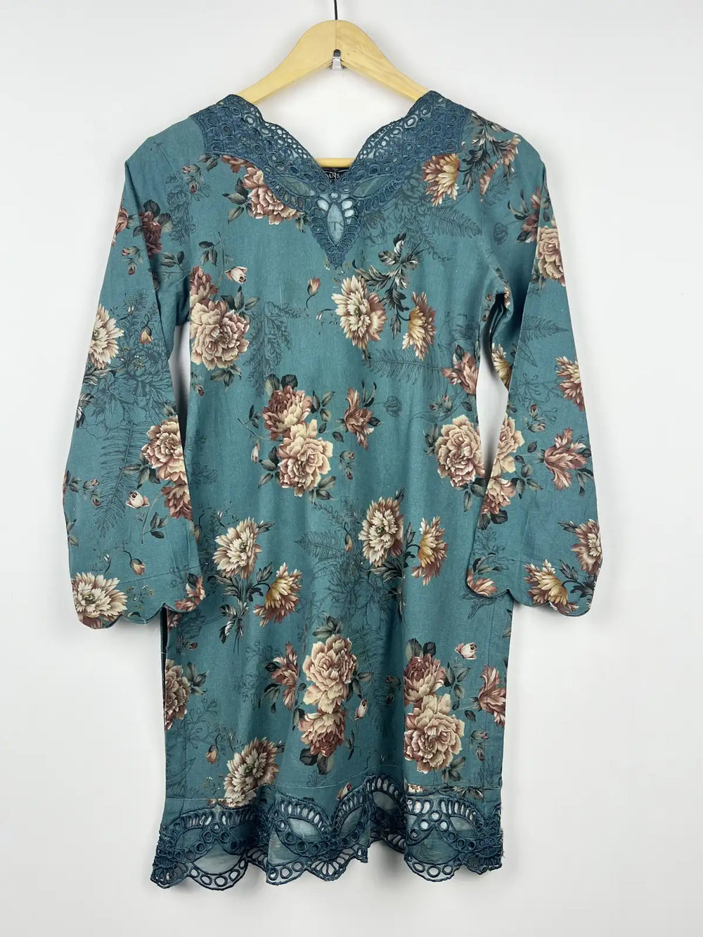 Buy online pre-used pre-loved 100% authentic & Original branded Adans (WBK-1113) available in Pakistan. Top international brands avilable.