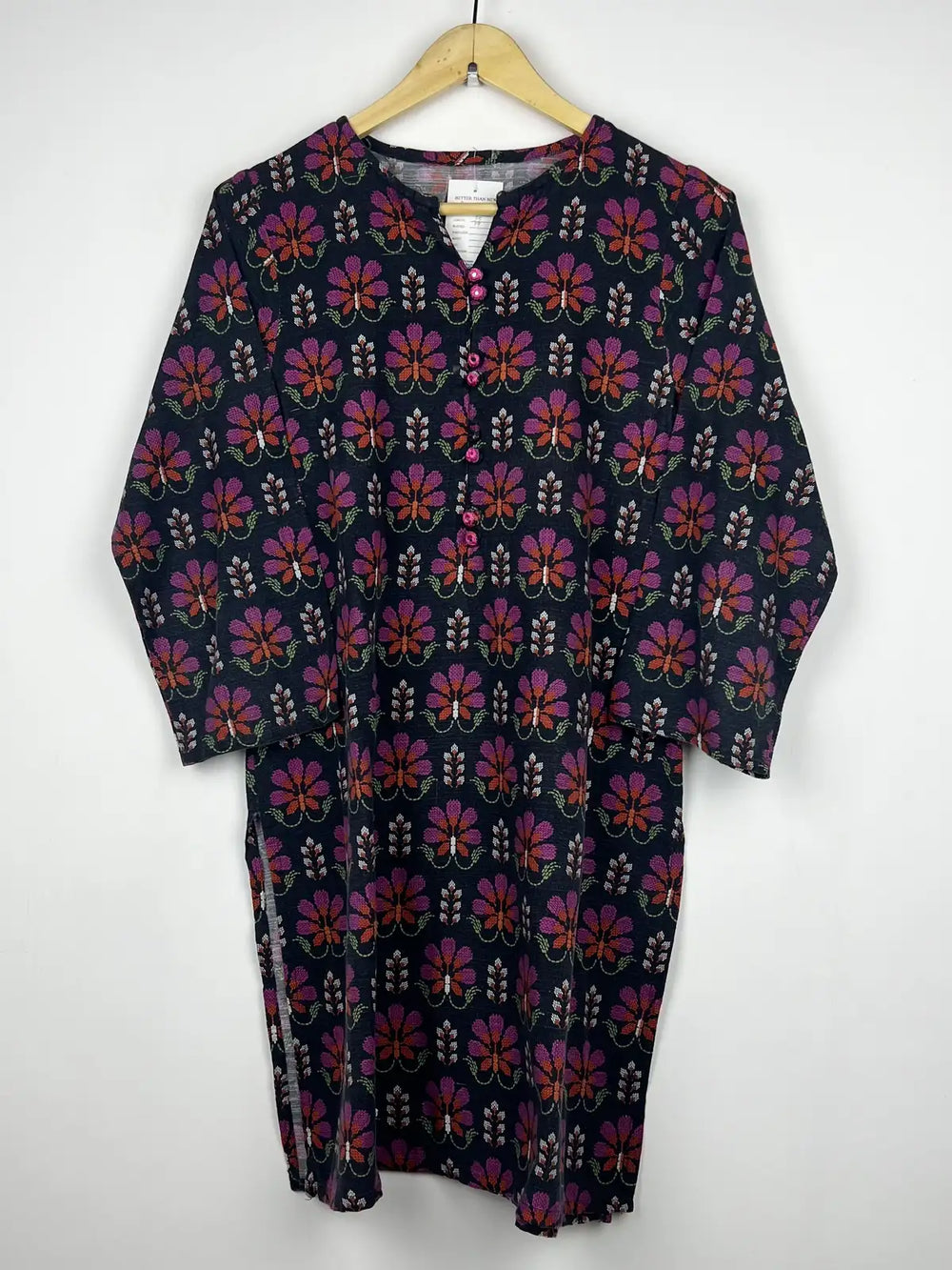 Buy online pre-used pre-loved 100% authentic & Original branded Unknown Brand (WBK-1159) available in Pakistan. Top international brands avilable.