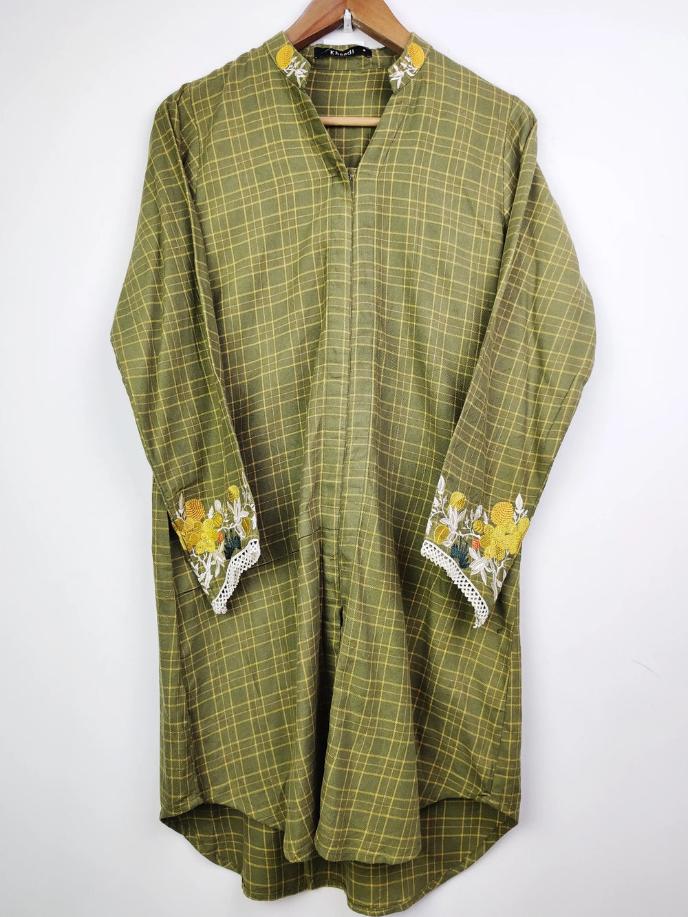 Buy online pre-used pre-loved 100% authentic & Original branded Khaadi (WBK-122) available in Pakistan. Top international brands avilable.