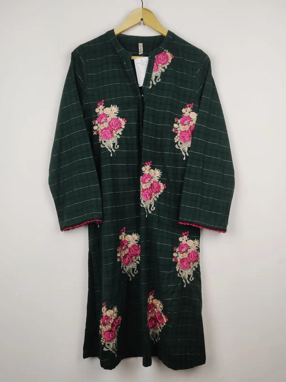 Buy online pre-used pre-loved 100% authentic & Original branded Ethnic (WBK-1260) available in Pakistan. Top international brands avilable.