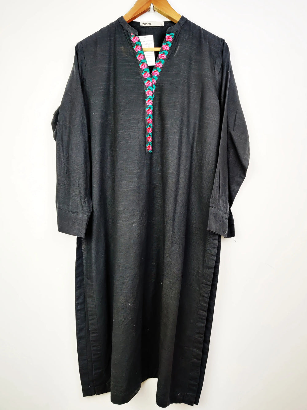 Buy online pre-used pre-loved 100% authentic & Original branded Khaadi (WBK-127) available in Pakistan. Top international brands avilable.