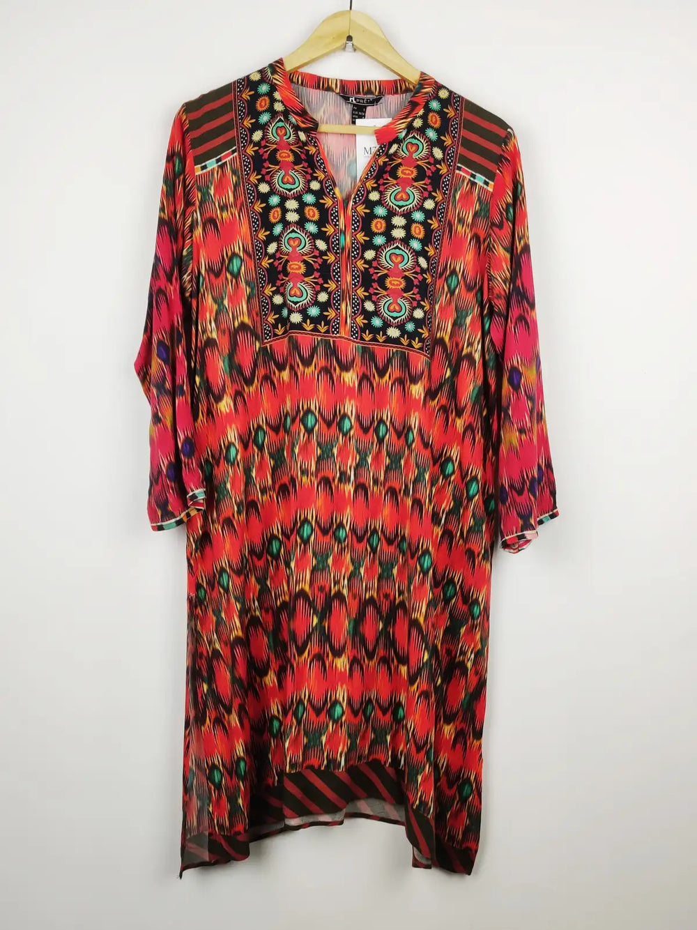 Buy online pre-used pre-loved 100% authentic & Original branded Nishat (WBK-1294) available in Pakistan. Top international brands avilable.