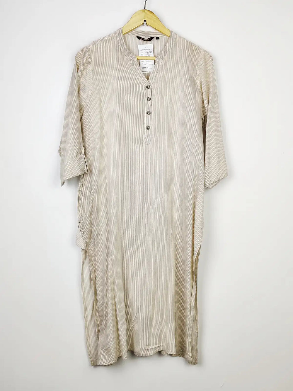 Buy online pre-used pre-loved 100% authentic & Original branded Mukti (WBK-1452) available in Pakistan. Top international brands avilable.