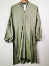 Buy online pre-used pre-loved 100% authentic & Original branded Raz Junaid (WBK-168) available in Pakistan. Top international brands avilable.