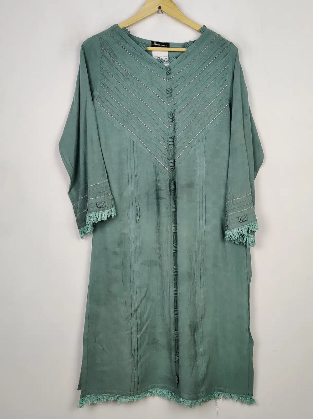 Buy online pre-used pre-loved 100% authentic & Original branded Ideas (WBK-1690) available in Pakistan. Top international brands avilable.