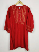 Buy online pre-used pre-loved 100% authentic & Original branded Kaaj (WBK-1714) available in Pakistan. Top international brands avilable.