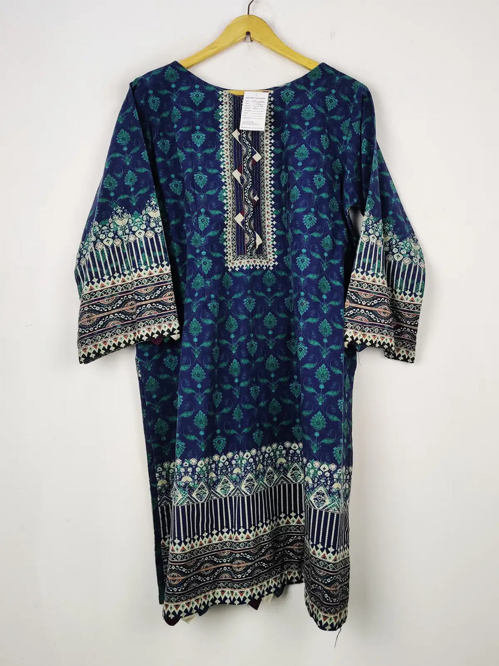Buy online pre-used pre-loved 100% authentic & Original branded Bin Saeed (WBK-1960) available in Pakistan. Top international brands avilable.