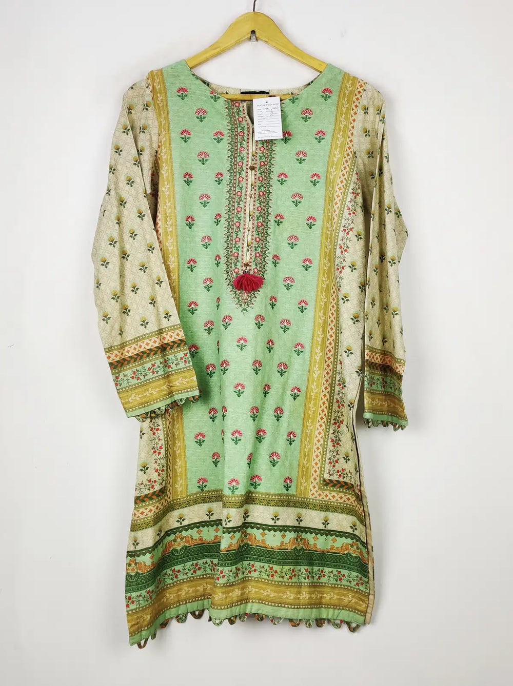 Buy online pre-used pre-loved 100% authentic & Original branded Sadabahar (WBK-2012) available in Pakistan. Top international brands avilable.