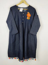 Buy online pre-used pre-loved 100% authentic & Original branded Unknown Brand (WBK-2115) available in Pakistan. Top international brands avilable.