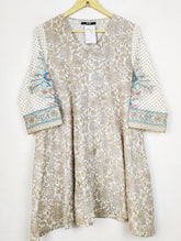 Buy online pre-used pre-loved 100% authentic & Original branded Khaadi (WBK-2516) available in Pakistan. Top international brands avilable.