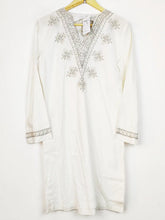Buy online pre-used pre-loved 100% authentic & Original branded Zara (WBK-2529) available in Pakistan. Top international brands avilable.