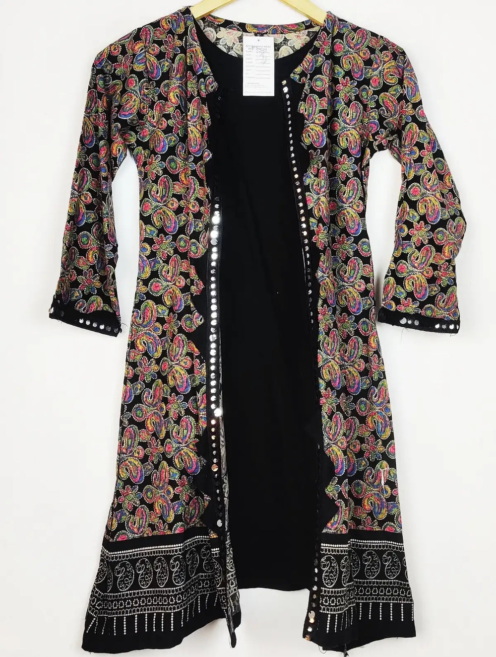 Buy online pre-used pre-loved 100% authentic & Original branded Unknown Brand (WBK-2532) available in Pakistan. Top international brands avilable.